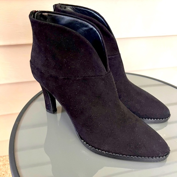 Black suede heeled ankle boots size 7.5 - Picture 3 of 8